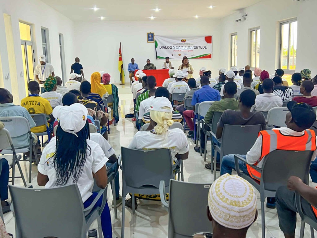 Diálogos com a Juventude 12